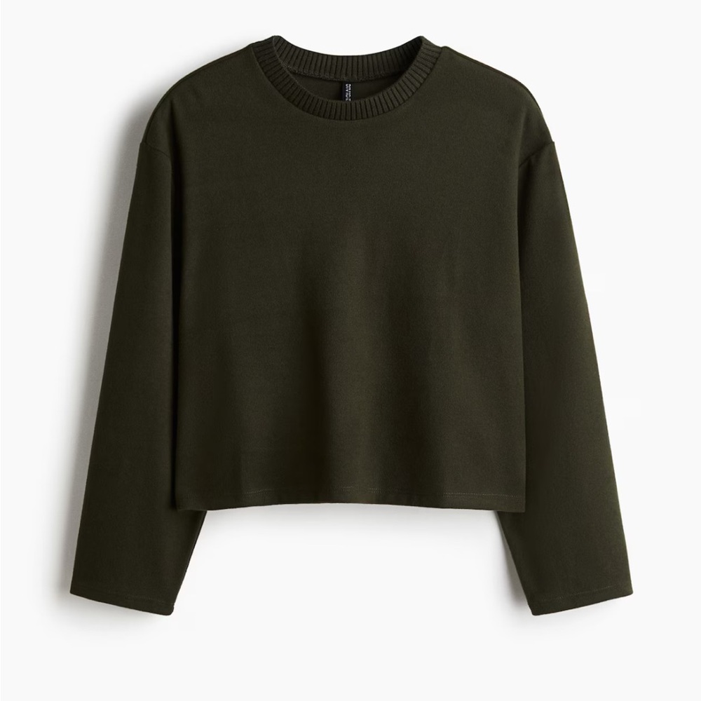 H&M Dark Green Crew Neck Sweater and Pants Set - Picture 2 of 11
